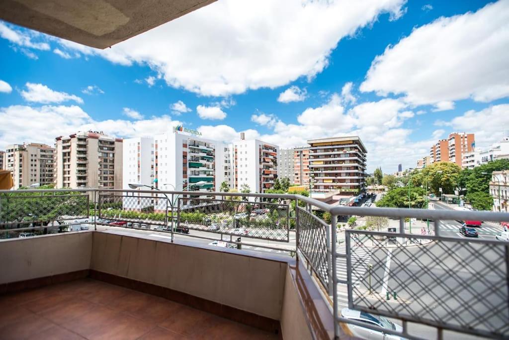 Apartament Amplio Piso En Nervion, Excelente Zona De La Ciudad. Sevilla